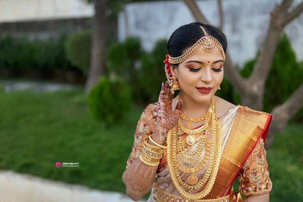 natural confident wedding photos